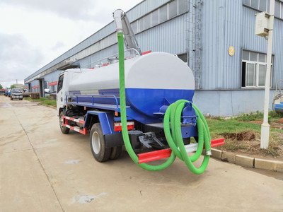 東風(fēng)吸糞車(chē)與真空吸糞車(chē)的功能與應(yīng)用