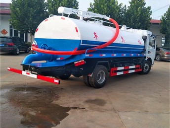 東風黃牌吸糞車 鄭州掛牌多利卡的專業環衛解決方案